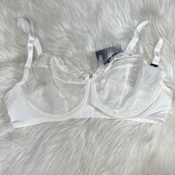 Torrid T-Shirt Unlined Lace Ballet Back Bra NWT - Picture 4 of 7